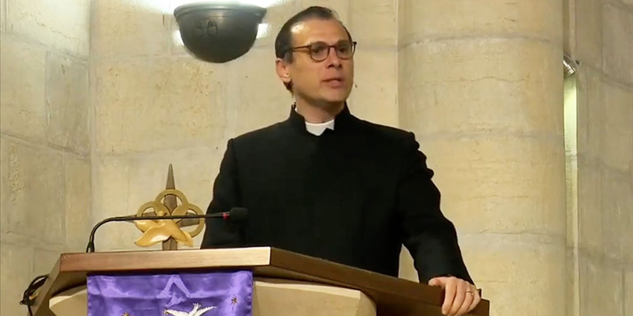 Filistinli papaz, soykırımcı israili İncil ile yalanladı