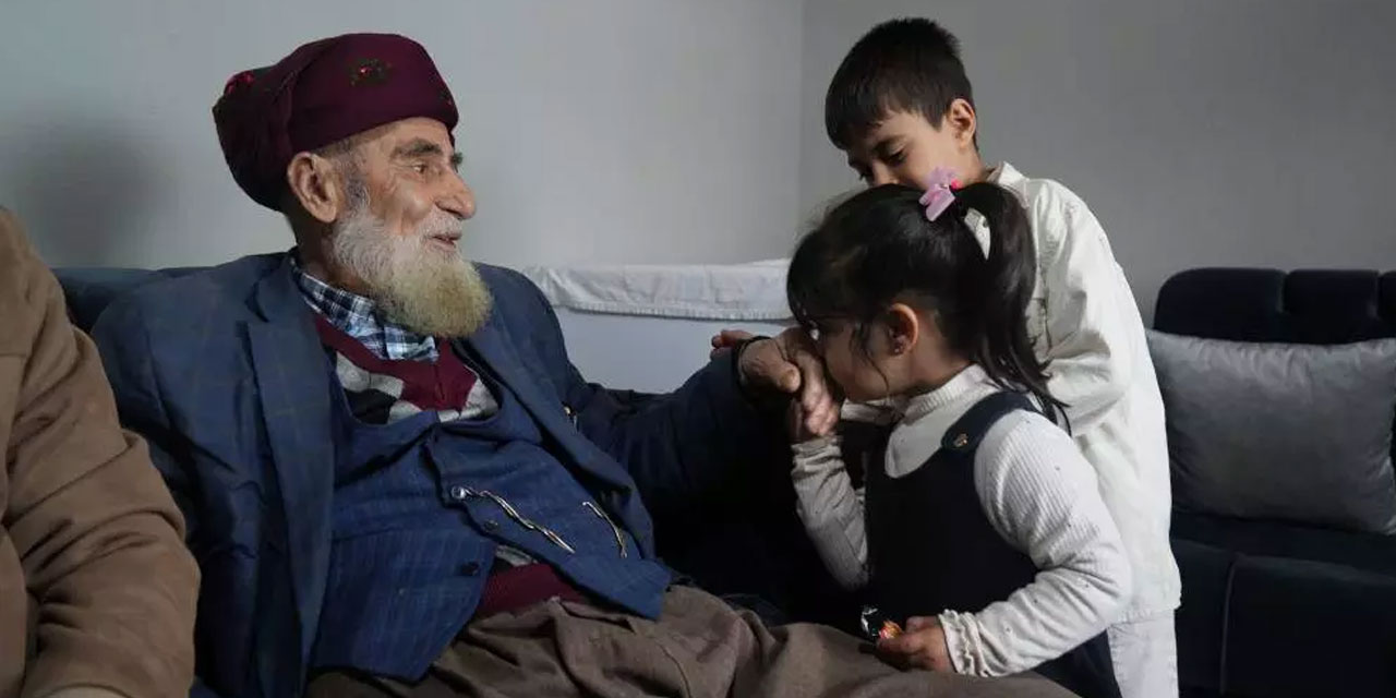 100 yaşında 200. bayramını kutladı: Akıllı adam dünyada çalışıp ahireti kazanandır