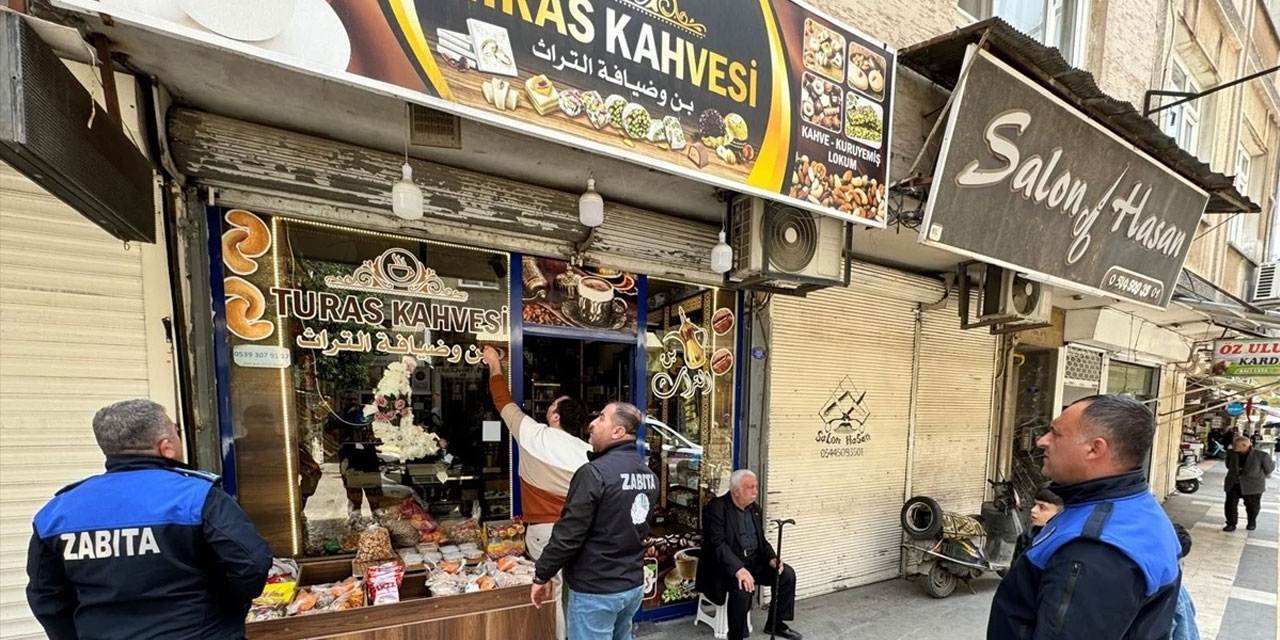 Arapça tabelaları söktüler, İngilizce, Fransızca tabelalara dokunmadılar