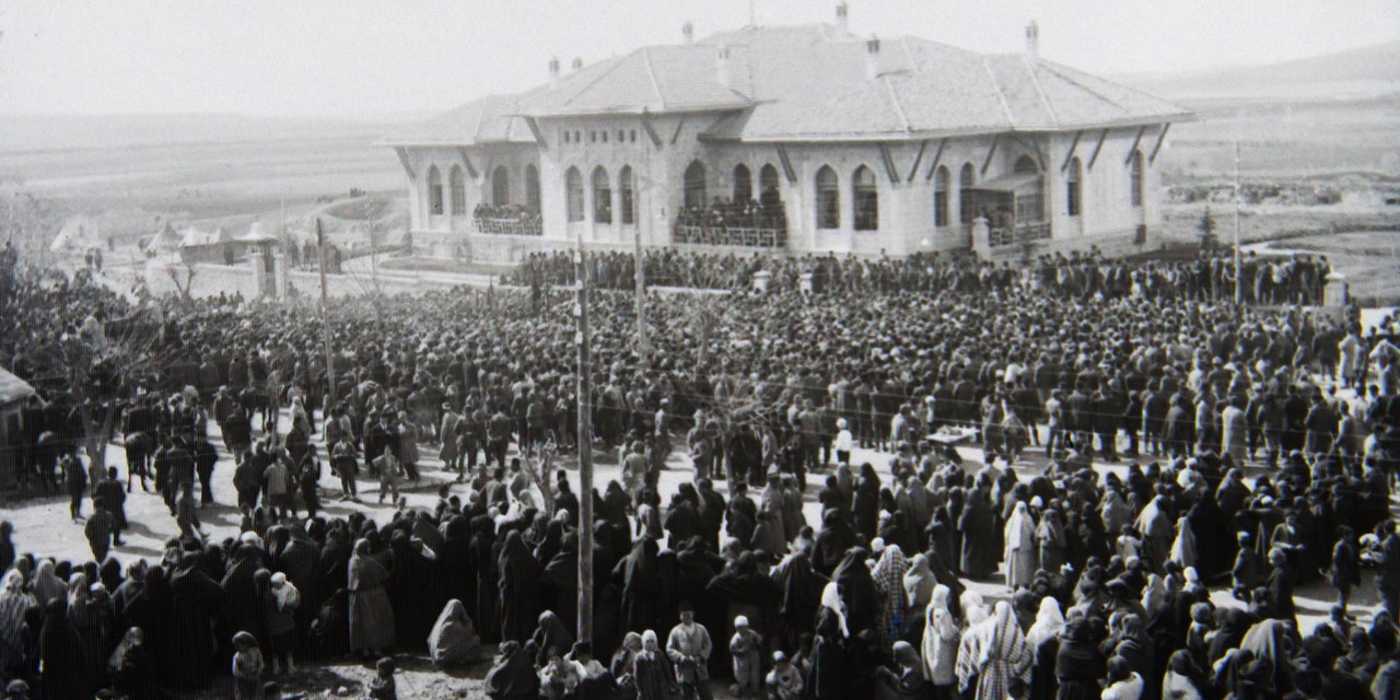 Bediüzzaman: Saati yapmakta, makineyi işletmekte sanatkâr bir Haço'nun reyi mûteberdir