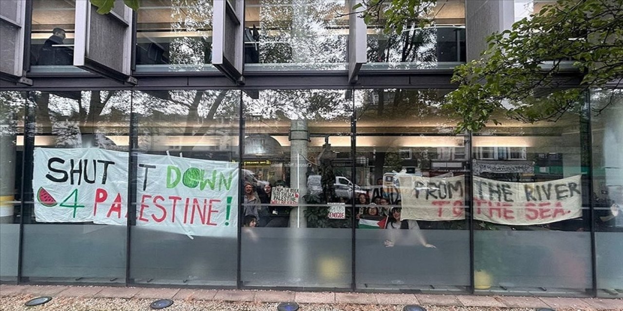 Londra'da bir üniversite Filistin destekçisi öğrencilerin taleplerini karşılamak için söz verdi