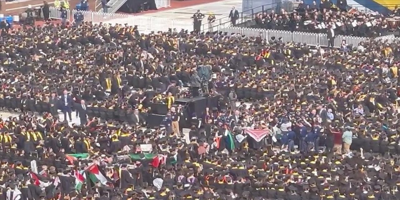 Michigan Üniversitesi mezuniyet töreninde Filistin ile dayanışma eylemi