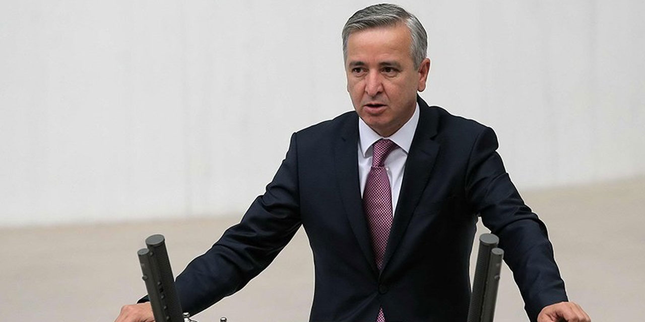 M. Kemal Filistin cephesine kumandan olarak atandı, ancak o tatile çıktı Kudüs düştü