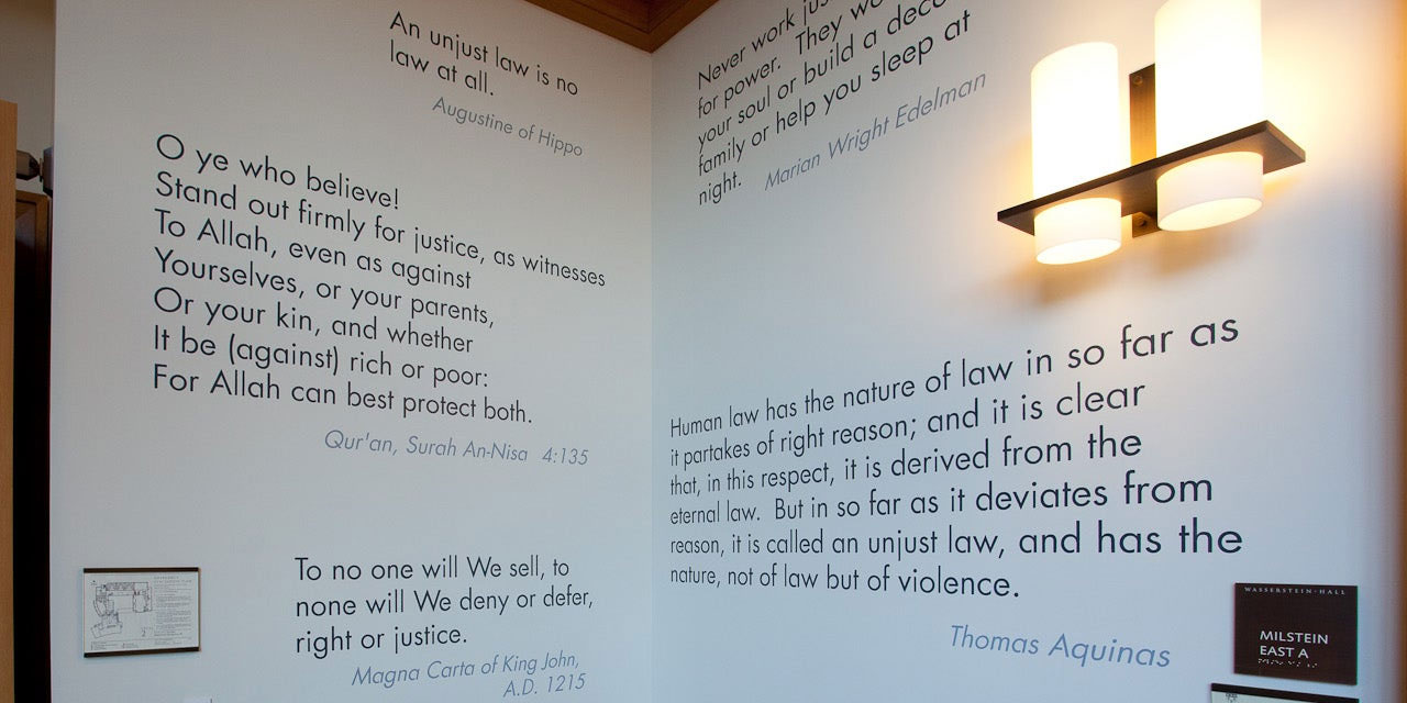 Kur'an Ayeti, Harvard Üniversitesi'nin duvarına niye asıldı?