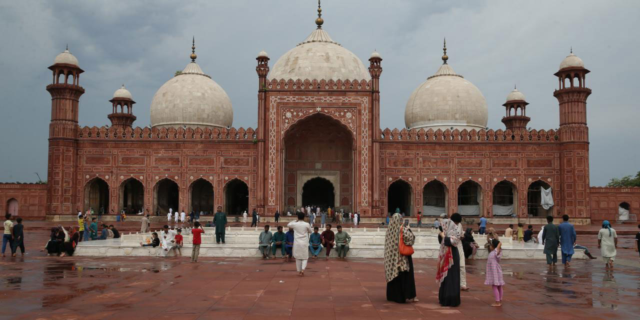 Pakistan'ın 'Padişah Cami'si