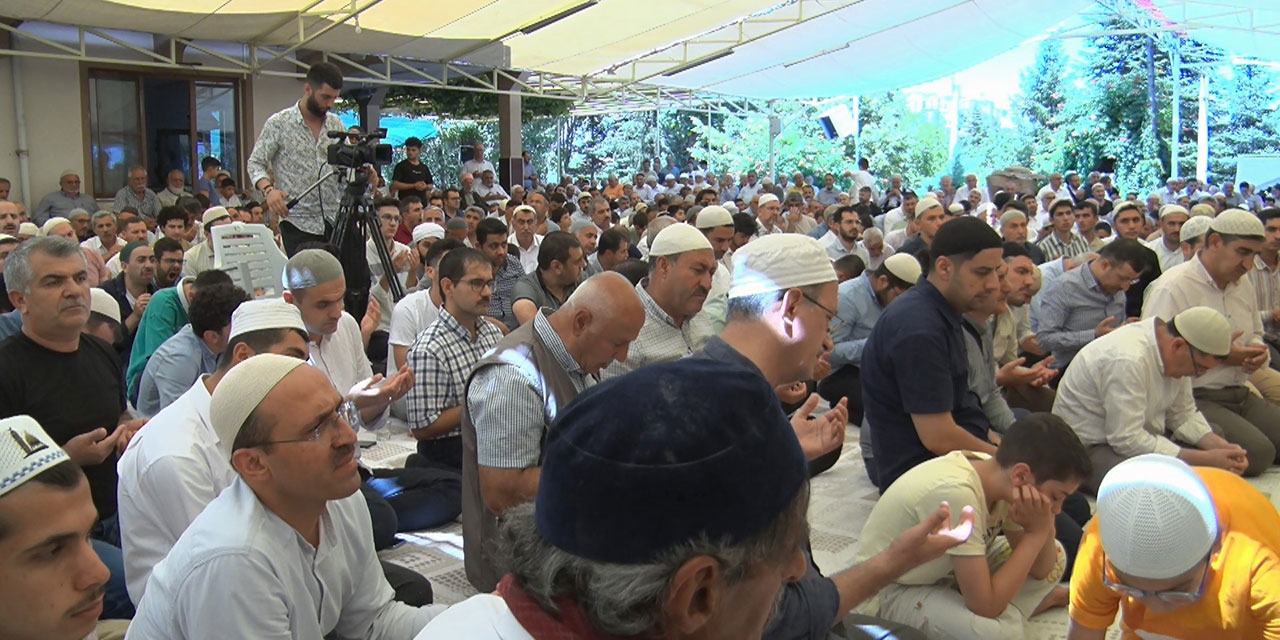 Bediüzzaman ve talebesi Hacı Hulusi Yahyagil için Elazığ'da mevlid okundu