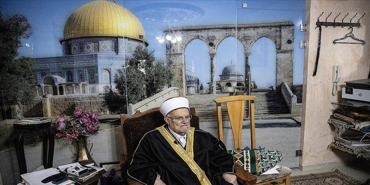 İşgalci ve katil israil, Mescid-i Aksa İmamının Mescid-i Aksa'ya girişini yasakladı