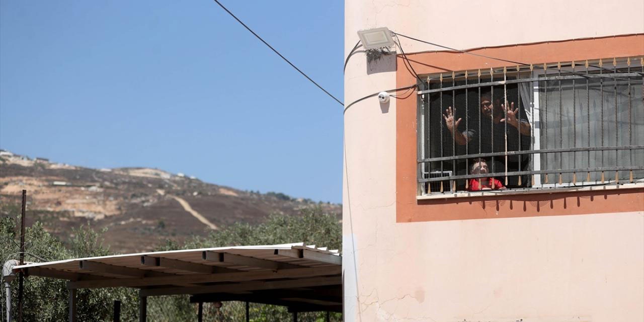 Hırsız İsrailliler yüzünden kendi evlerinde hapis hayatı yaşıyorlar