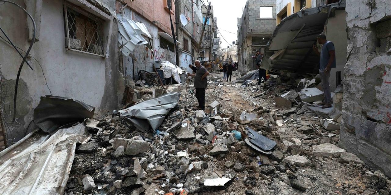 Aşağılık israil, Batı Şeria'nın Tulkerim kentine baskın düzenledi