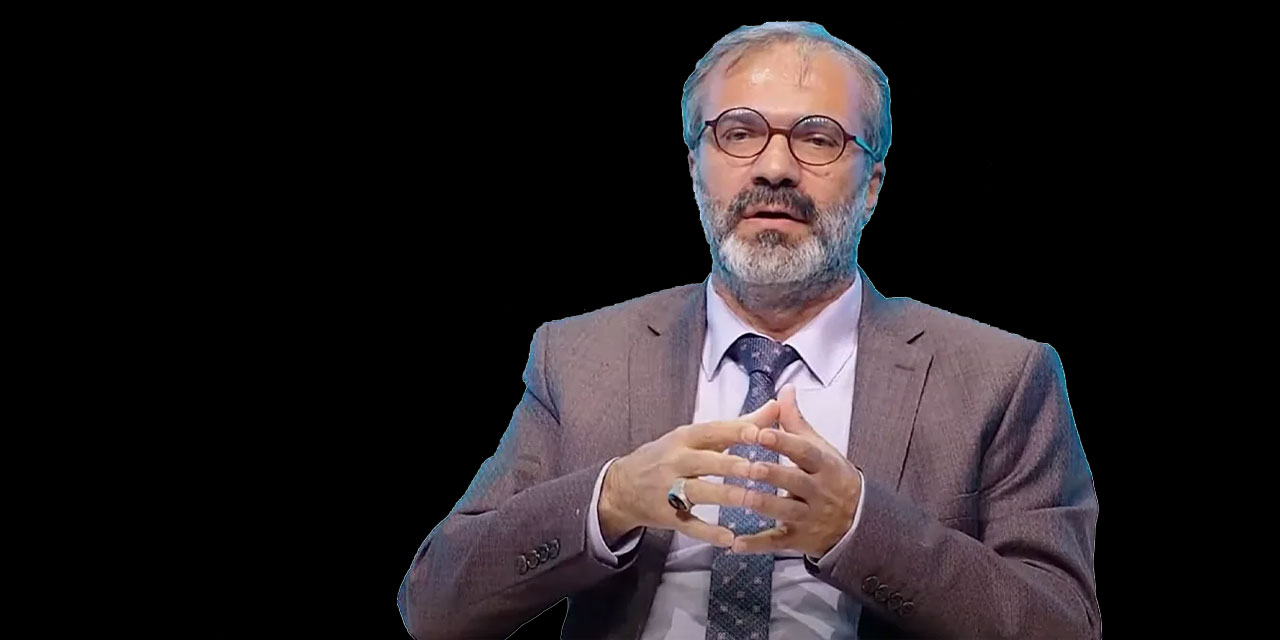 Vahiy ve Hadisi sonuna kadar eleştiriyor, Atatürk'e gelince eleştiriye kapanıyor!