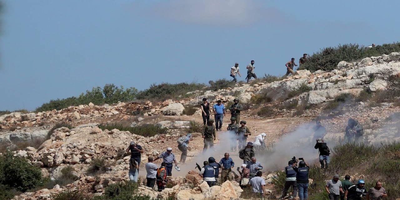 israilli hırsızlar, Batı Şeria'da işgal etmek istedikleri araziye çadır kurdu