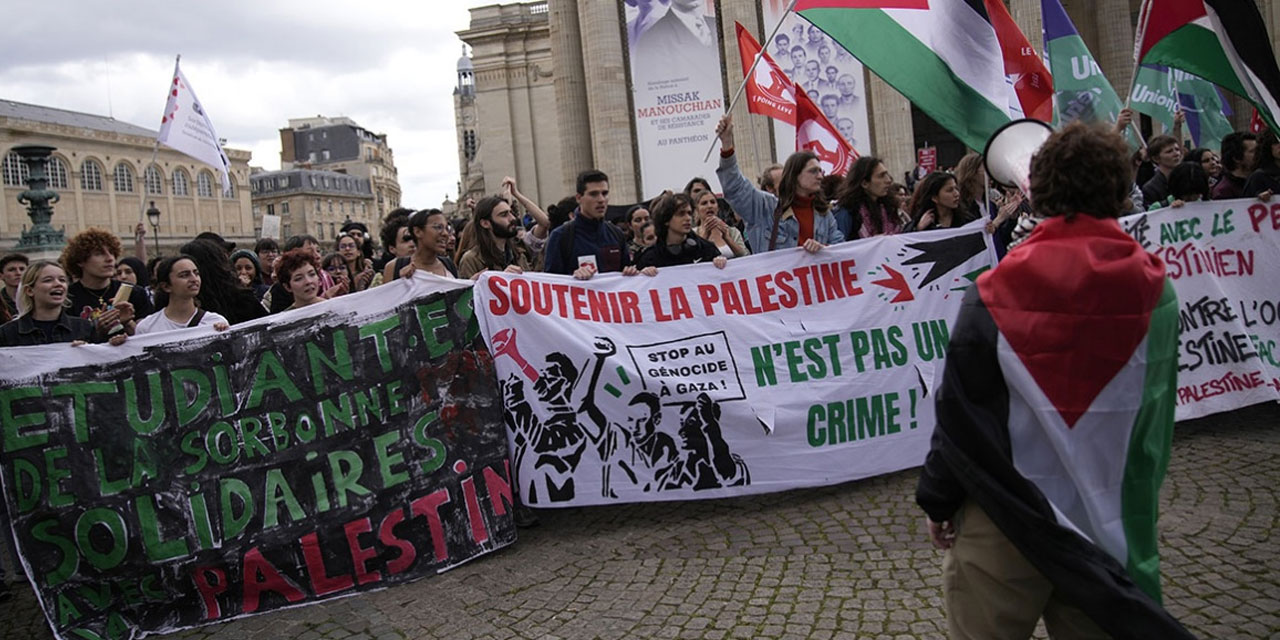 Paris'te öğrenciler Gazze için meydanlara indi