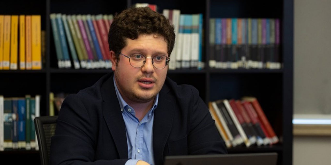 israili, Türkçe savunanların ortak özellikleri!