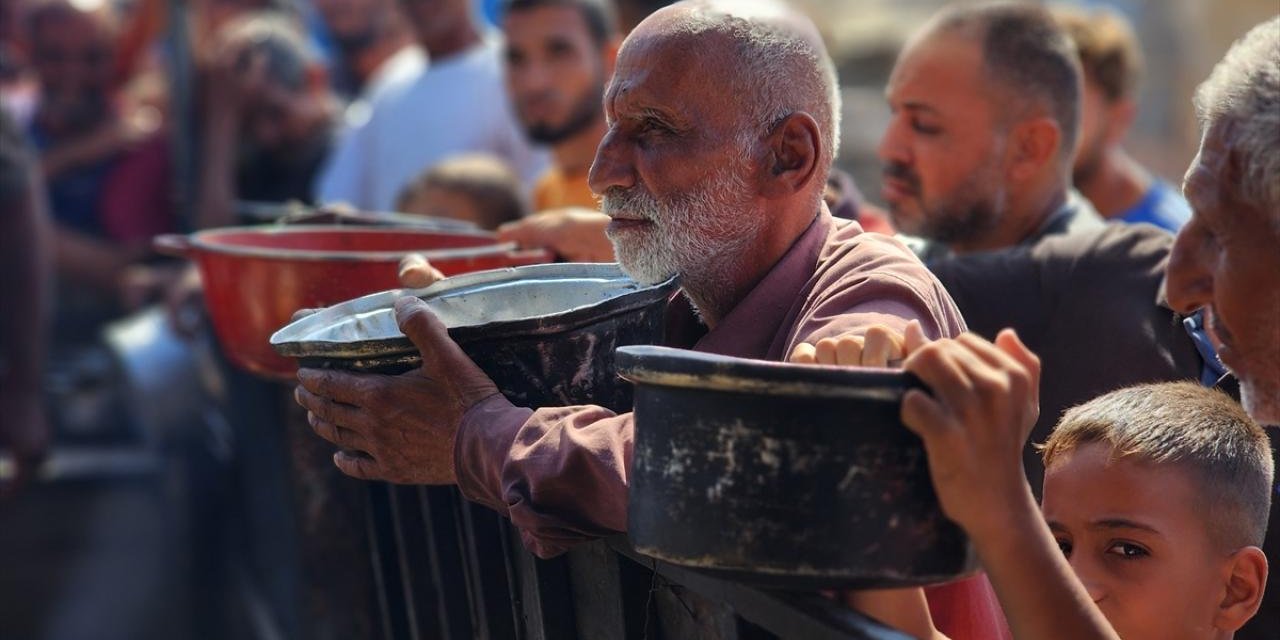 Gazze'nin kuzeyinde 200 bin Filistinli 14 gündür yiyecek, içecek ve ilaçtan yoksun