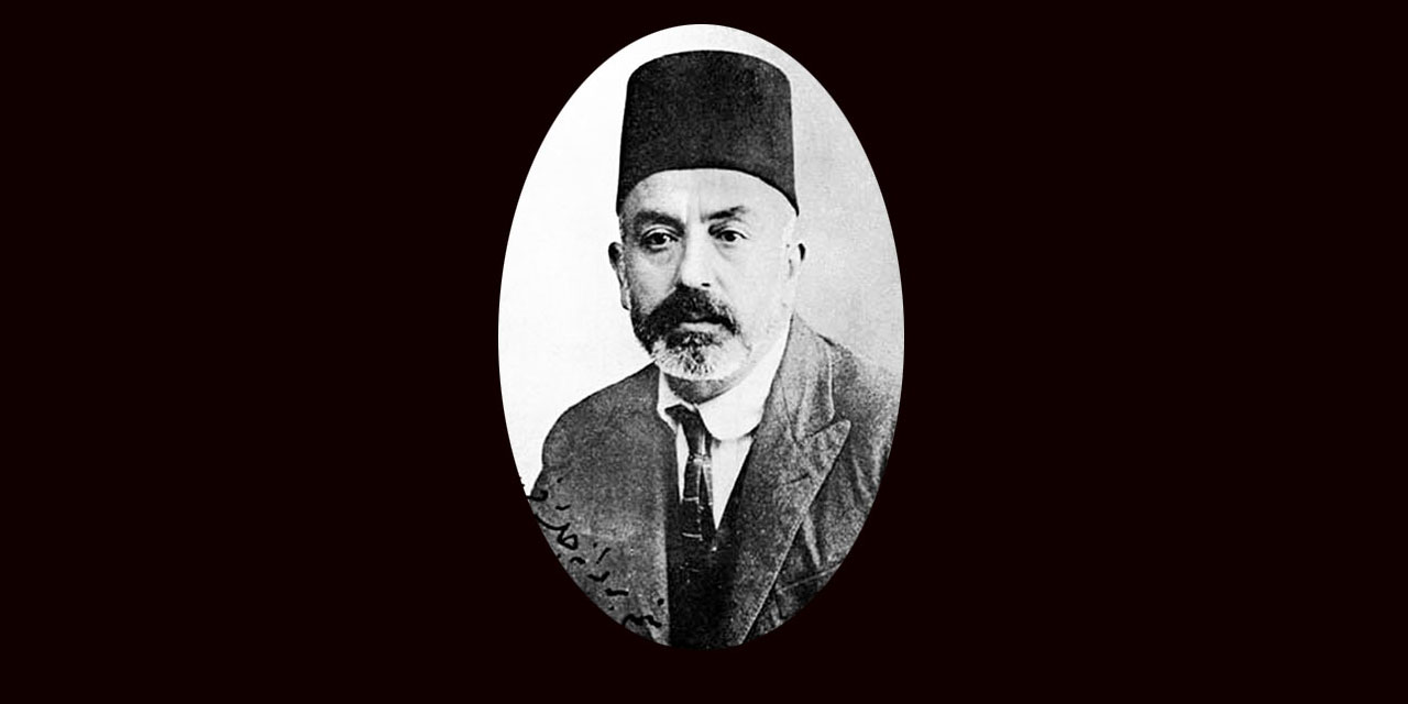 Said Nursi: Akif gibi zatların hatırı için o hocalara dostuz