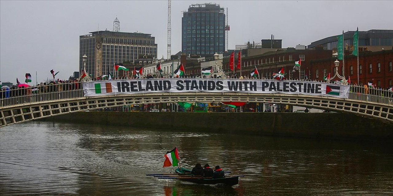 İrlanda'da 'Filistin’e Destek' nöbeti düzenlendi
