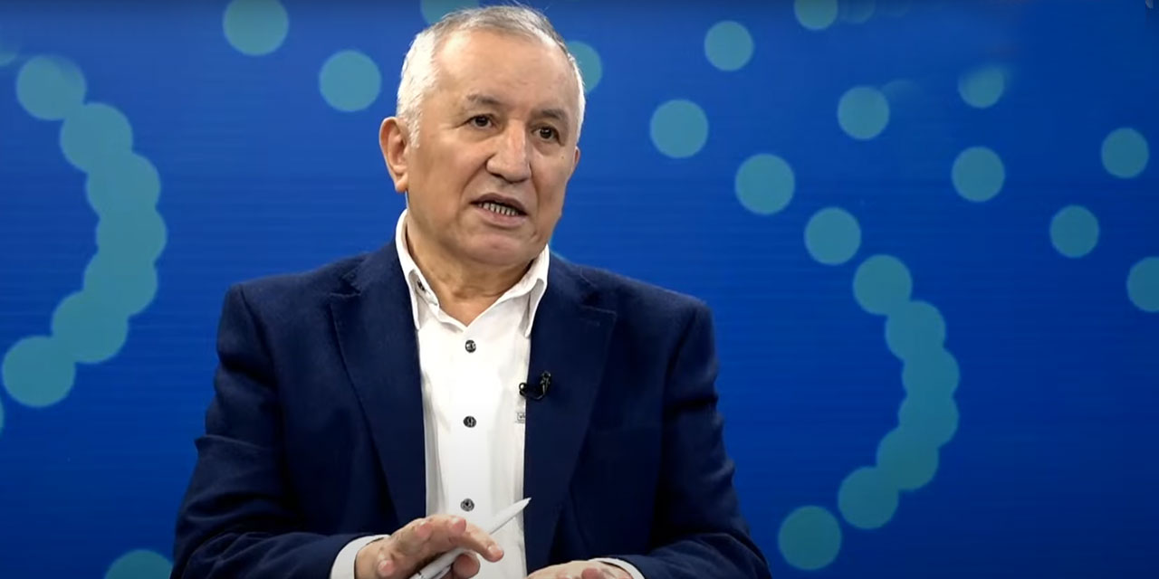 Said Nursi'nin kitabını, kayınvalidem ve teyzem sayesinde baskından kurtardım