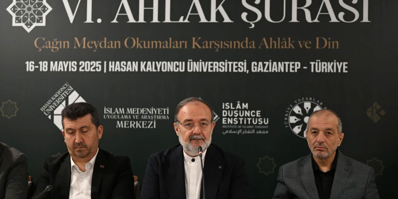 Ahlâk, Müslümanlar için bir beka meselesidir