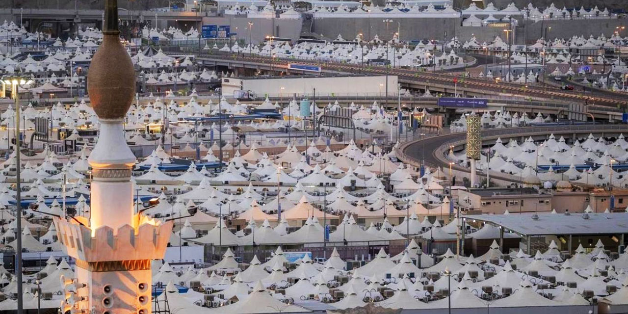 İhlas Limanı Mina’dan Şeytana taarruz