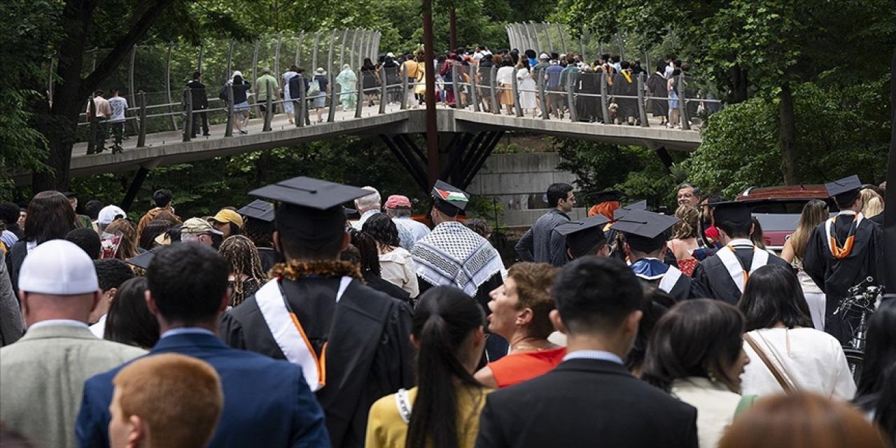 ABD'deki Princeton Üniversitesi'nin mezuniyet töreninde öğrencilerden Gazze'ye destek