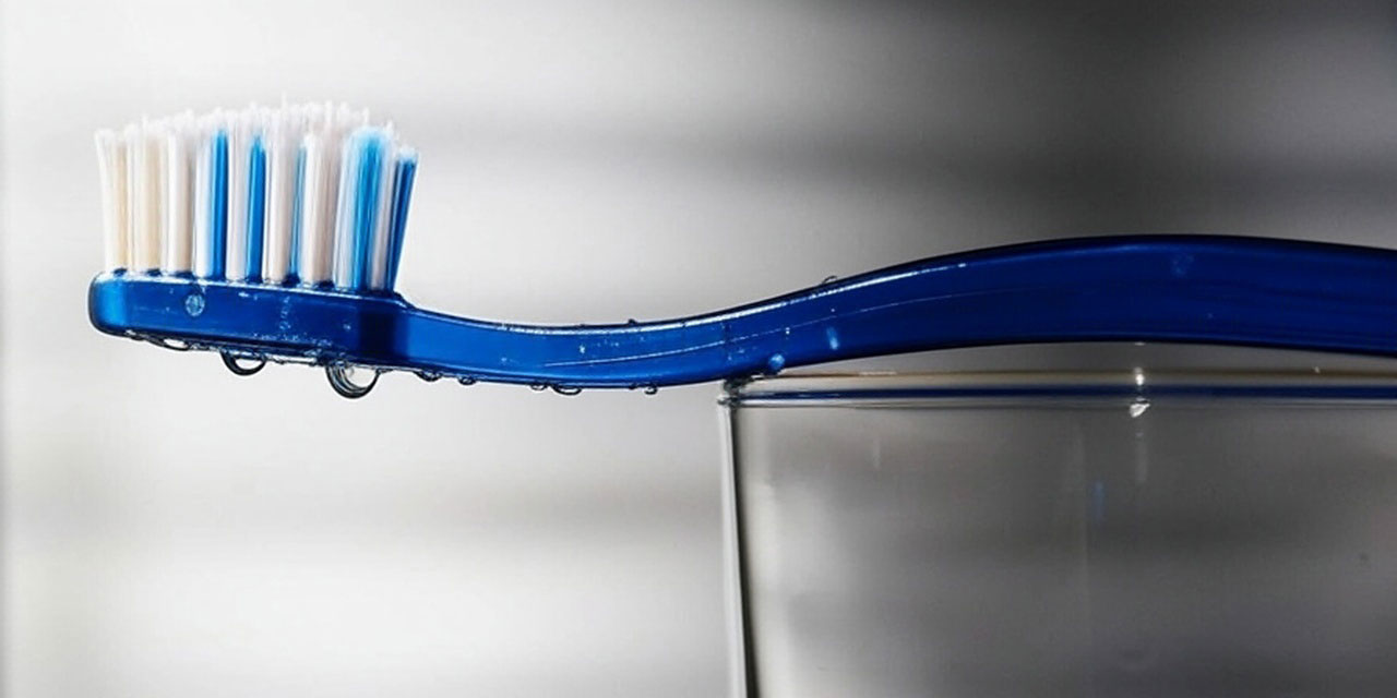 İsveç'te çocuklarının dişlerini fırçalamayan anne-babaya hapis cezası!