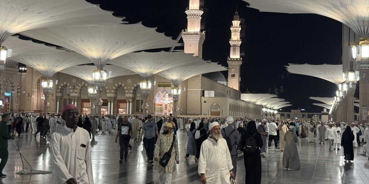 Hacılar 'Peygamber'in (asm) şehri' Medine'de
