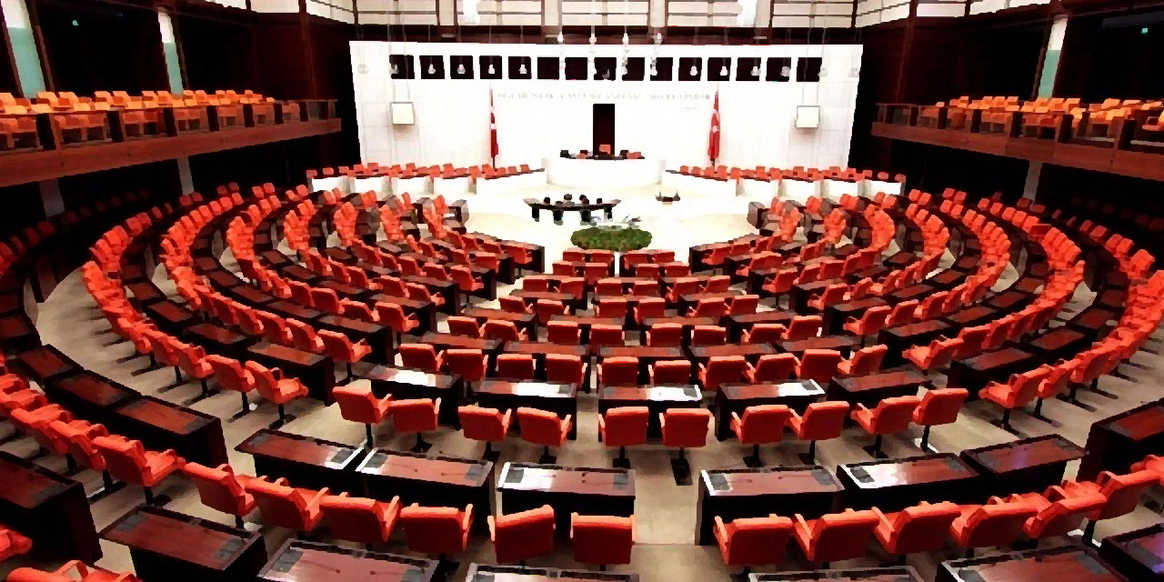 Bediüzzaman: Hükûmetin, bu eseri ve hâdimlerini himaye etmek, ehemmiyetli bir vazifesidir