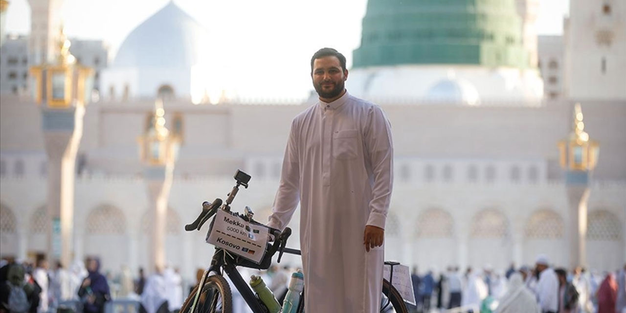 Yatsı namazında aklına düştü, Medine'ye gitmek için 6 bin kilometre bisiklet sürdü