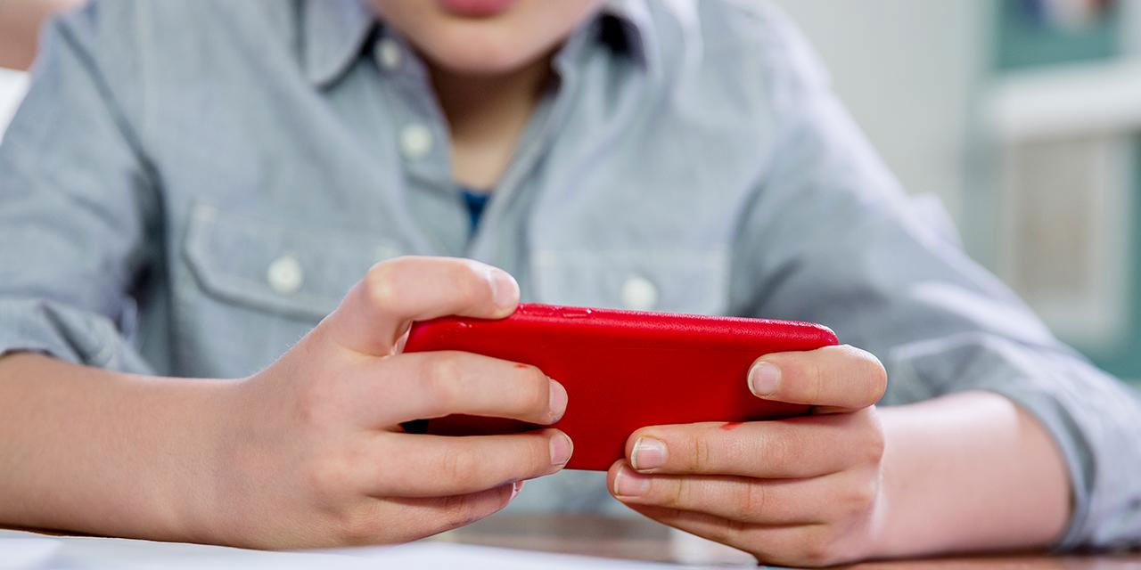 Malezya, 2026'da 16 yaş altı çocukların sosyal medya hesabı açmasını yasaklıyor