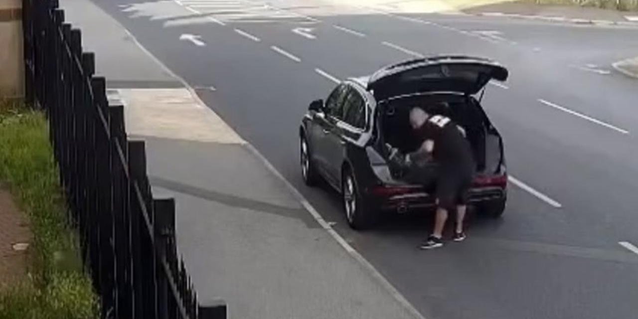 İngiltere'de cami önüne fare bırakan kişiye ırkçı nefret suçundan ceza verildi