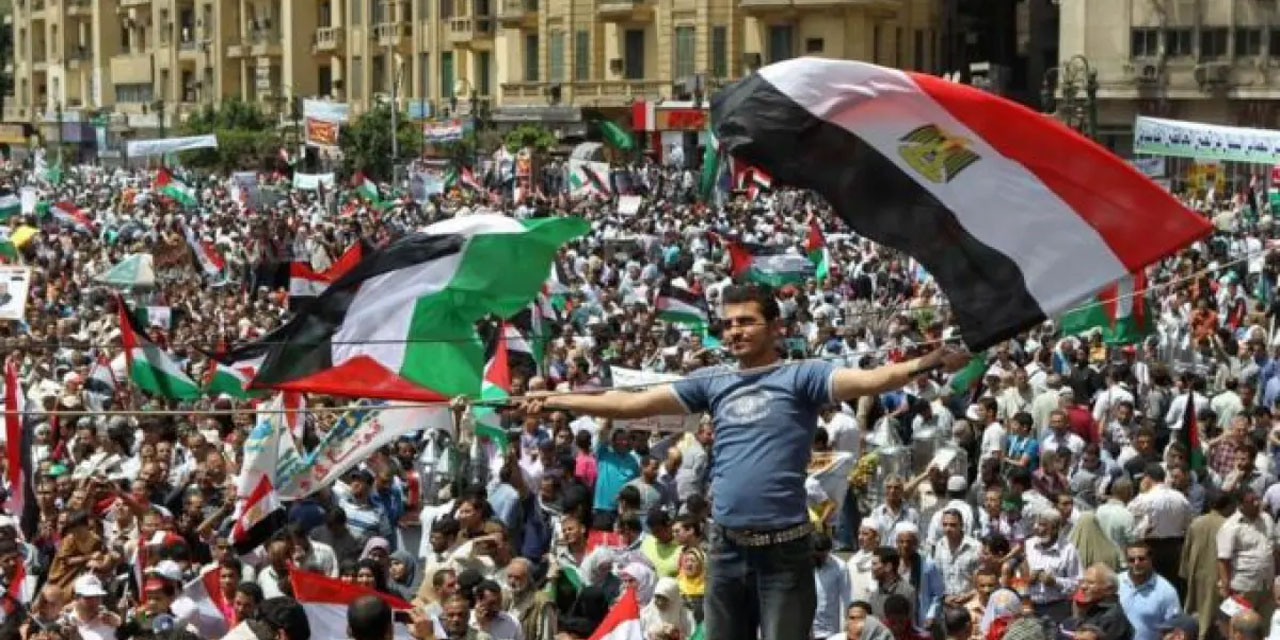 Mısır'da aşiretler Gazze için ayaklanmanın işaretini verdi