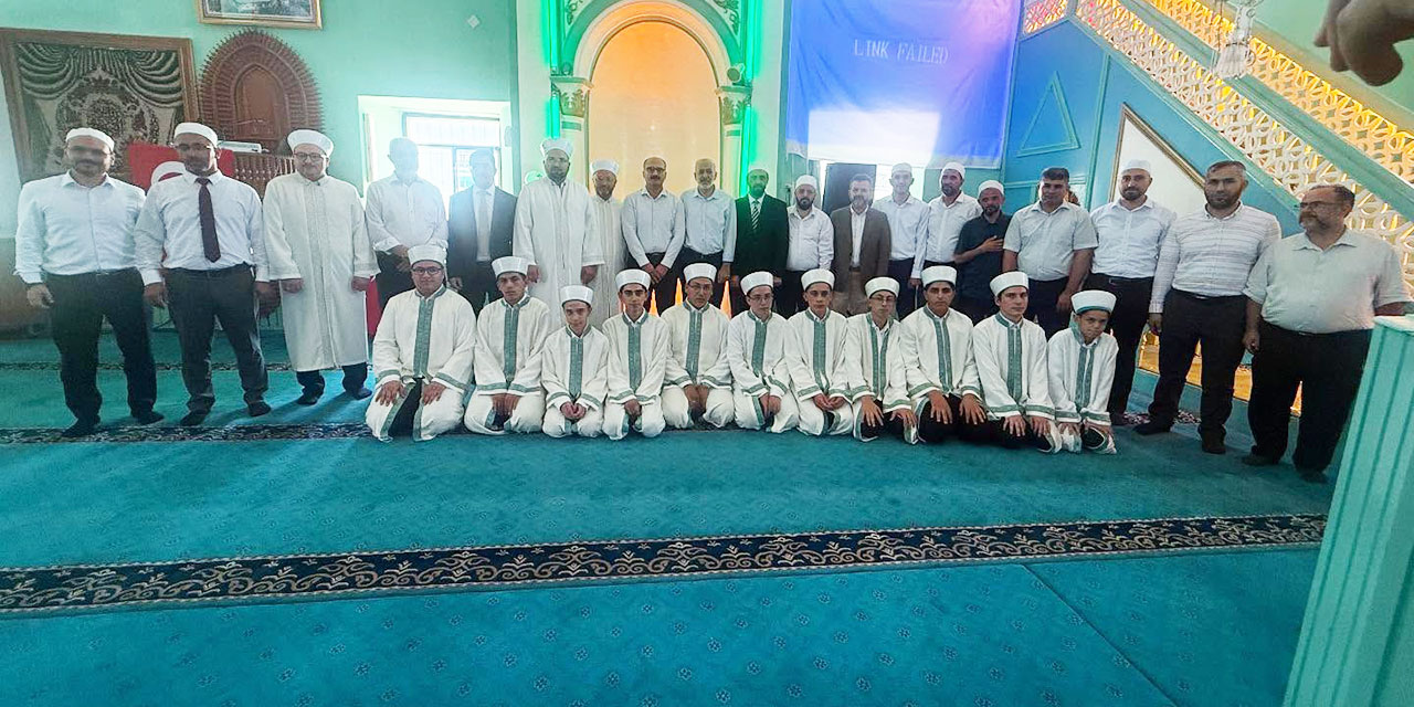 Isparta'da 11 hafız öğrenci icazetini aldı