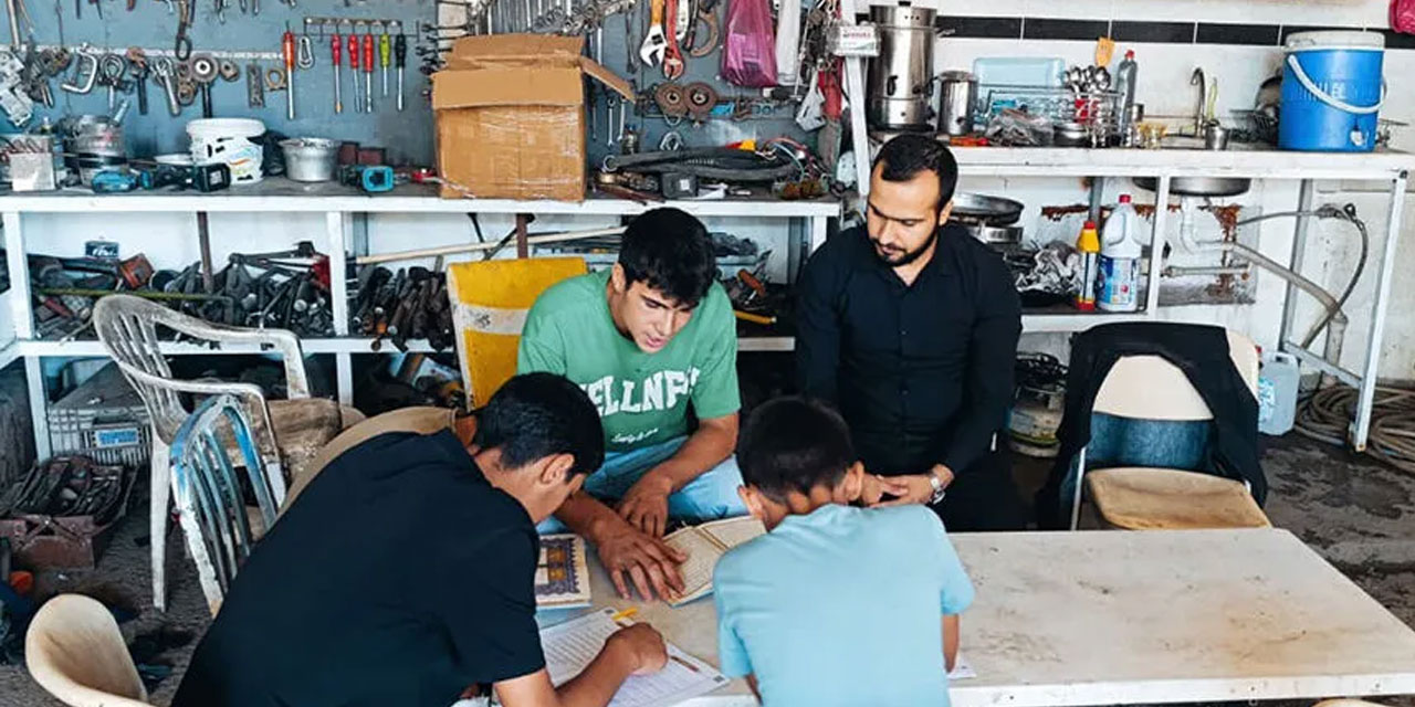 Sanayideki çıraklar, atölyelerde Kur'an öğreniyor