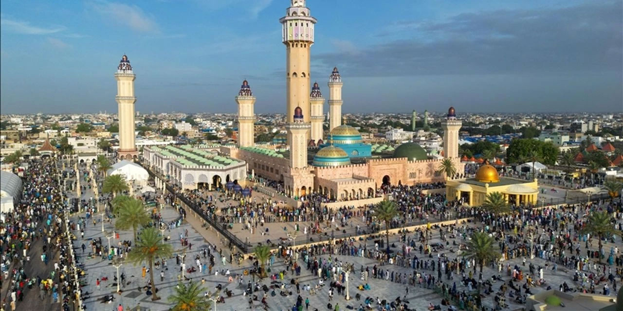 Senegal'de iki milyon kişilik tarikat toplantısı