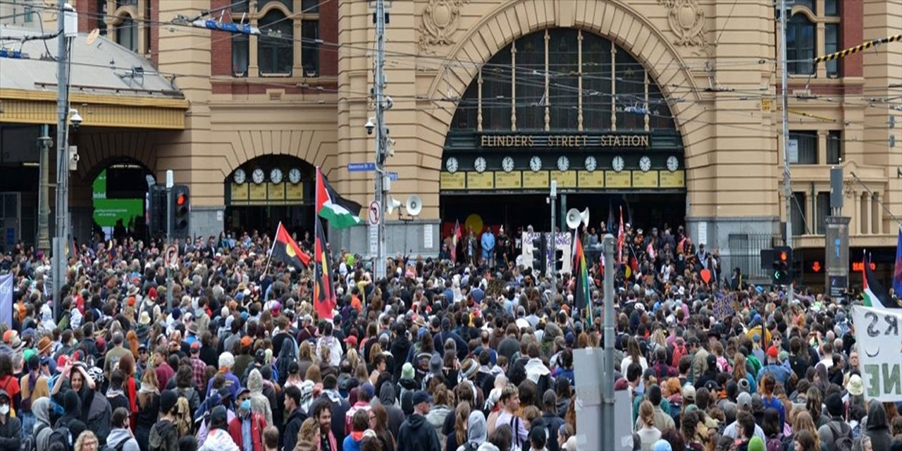 Yeni Zelanda ve Avustralya'da onbinler Filistin için meydanlarda