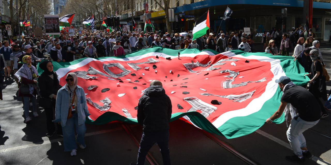 Avustralyalılar, katil israili 100 haftadır protesto ediyor