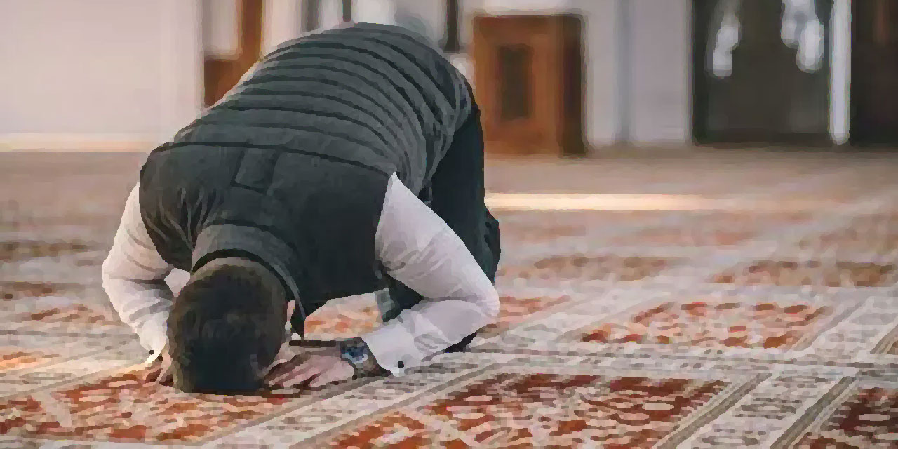 Hızlı hızlı secde yapmak namazı bozmaz mı?