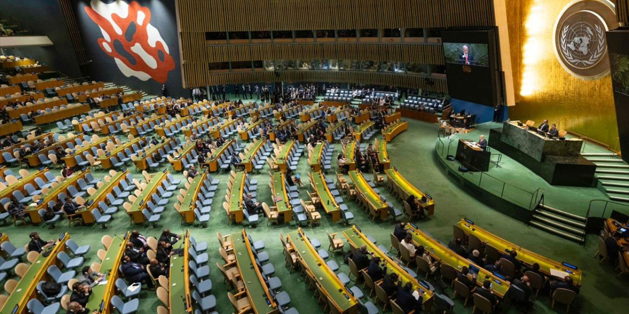 BM Genel Kurulu’nda protesto edilen katil Netanyahu boş salona konuştu