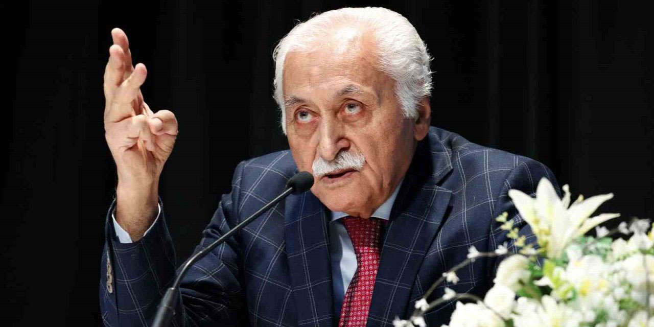 Yavuz Bülent Bakiler: Alevilerin Müslüman olduğunu ilk kez bir Nurcudan öğrendim