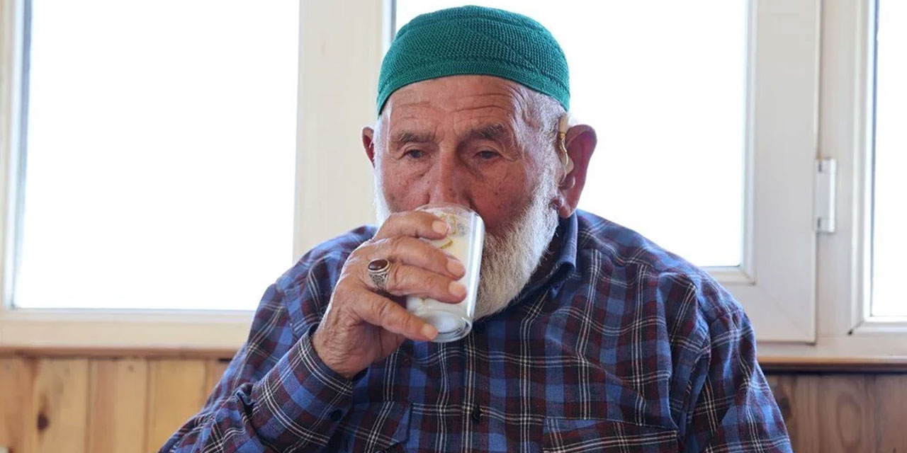 Mahmut dede uzun yaşama sırrını açıkladı: Allah ömür veriyor bizde yaşıyoruz