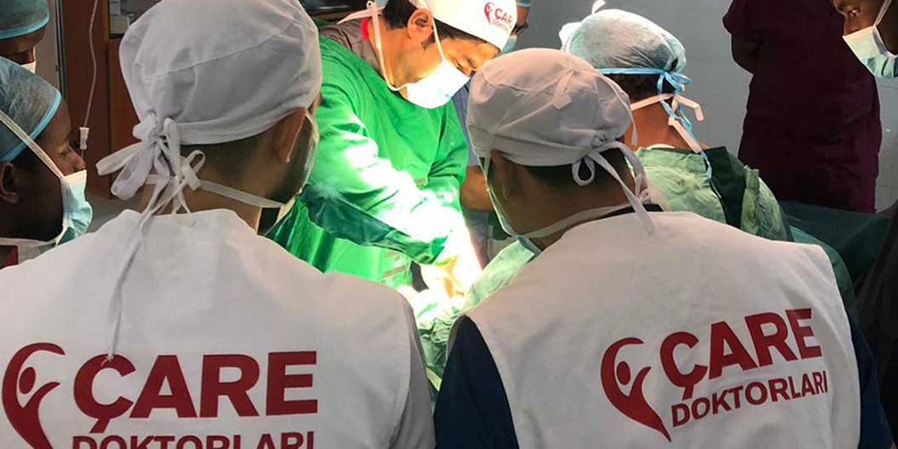 Çare doktorlarından Afrika ve Asya'ya şifa eli