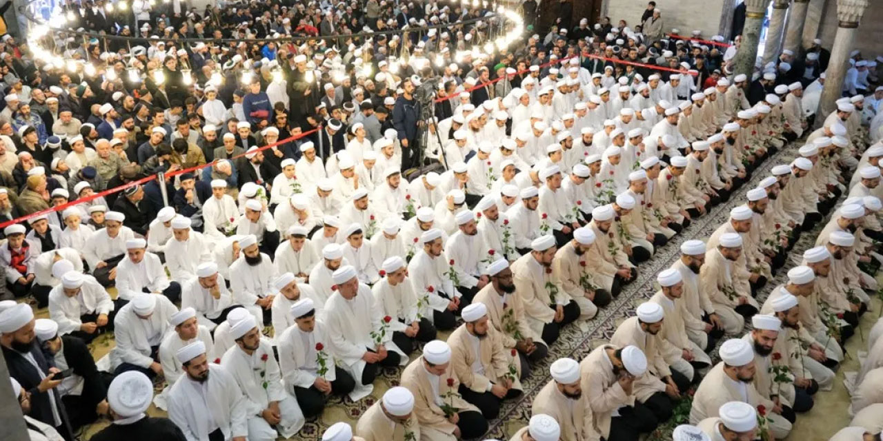 Fatih'te 318 talebe icazet aldı