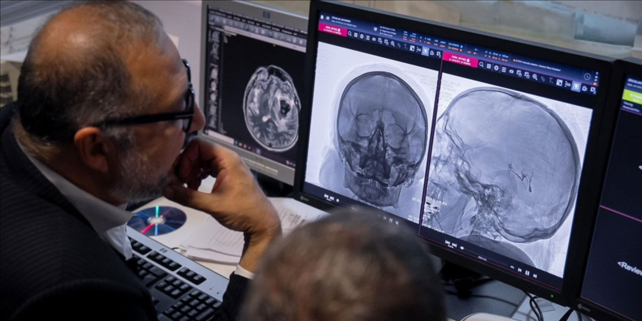 Sağlık sistemlerinin geleceğinde yapay zeka ve robotik cerrahi yer alacak