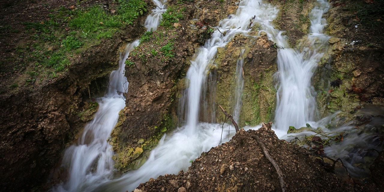 Subhanallah: 20 yıl önce kuruyan pınar, depremden sonra yeniden akmaya başladı