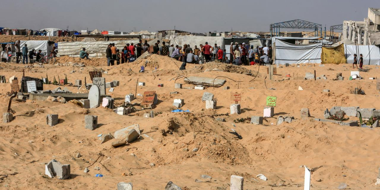 Gazzeliler ölülerle yan yana yaşıyor