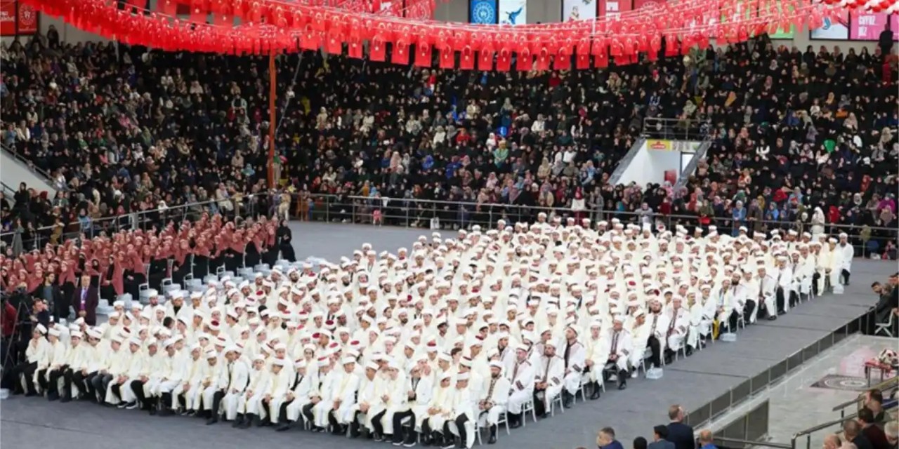 Rize'de Kur'an'ı ezberleyen 600 Hafız için icazet töreni düzenlendi