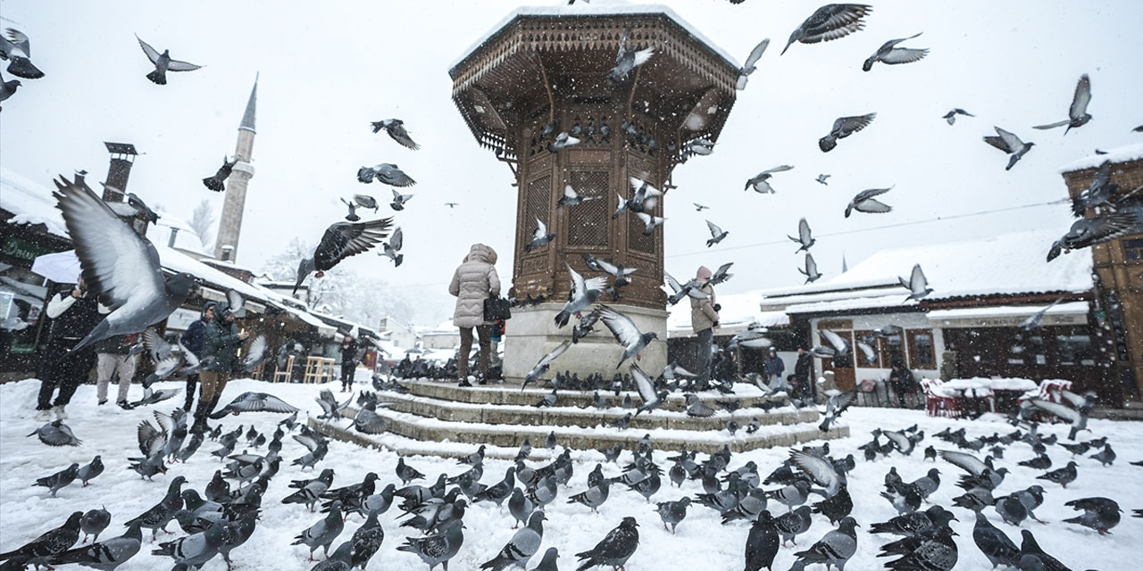 Darısı bize olsun: Saraybosna, kar yağışıyla beyaza büründü
