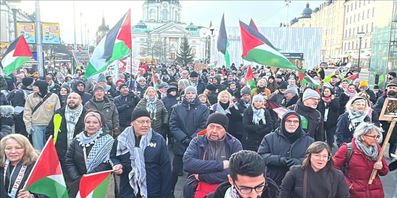 Avrupa'nın vicdanlı insanları Filistin'e desteğe devam ediyor