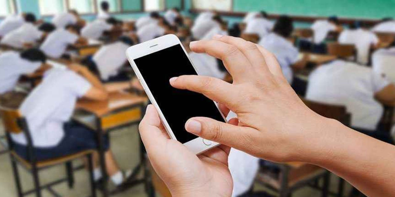 Öğrencilerin görüntülerini yayınlayan fenomen öğretmenlere inceleme