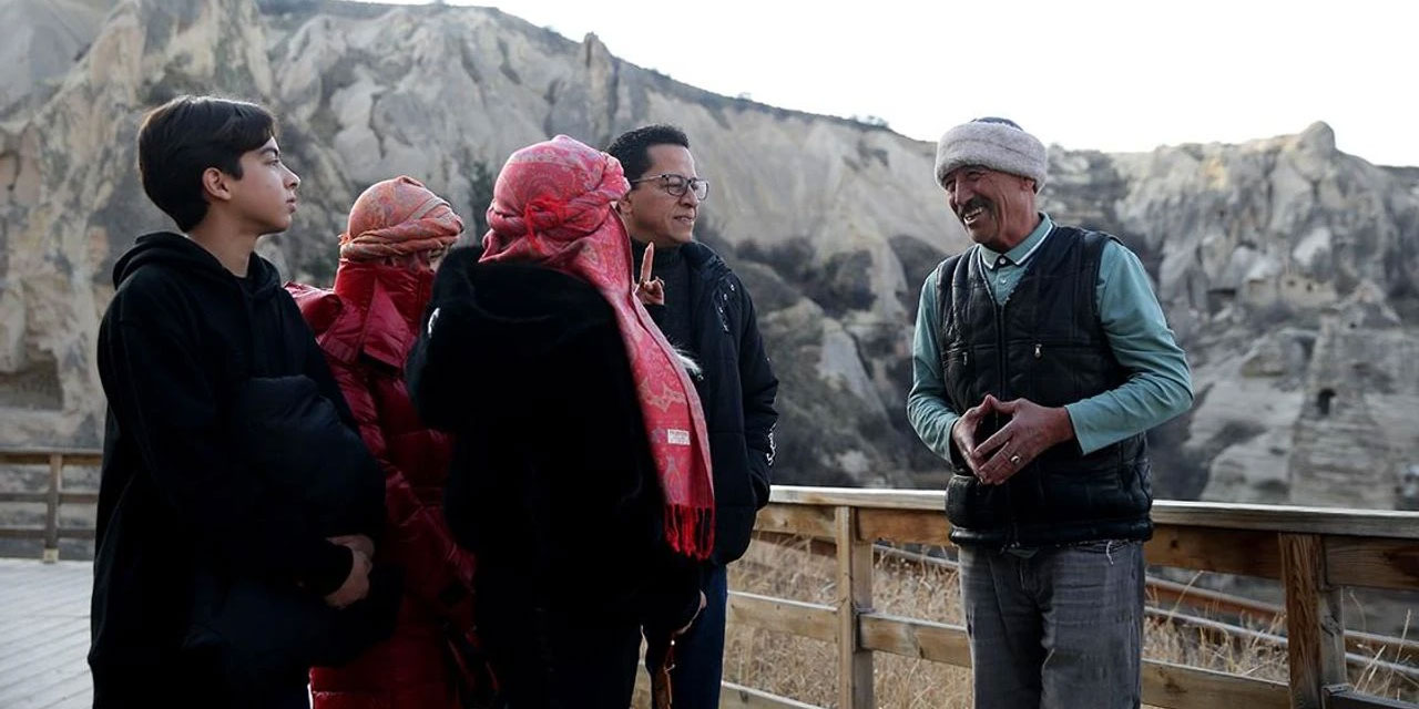 Ortaokul mezunu, Kapadokya'yı 9 dilde anlatıyor: Allah beni böyle yarattı